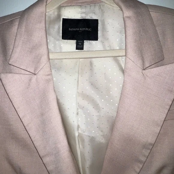 Banana Republic Dusty Rose Blazer - Picture 2 of 4